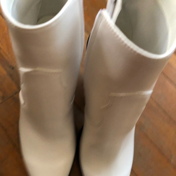 Express White Western Booties - Picture 5 of 6
